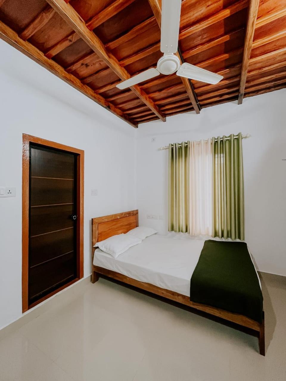 Palkulam Heights Villa Kumudi Exterior photo